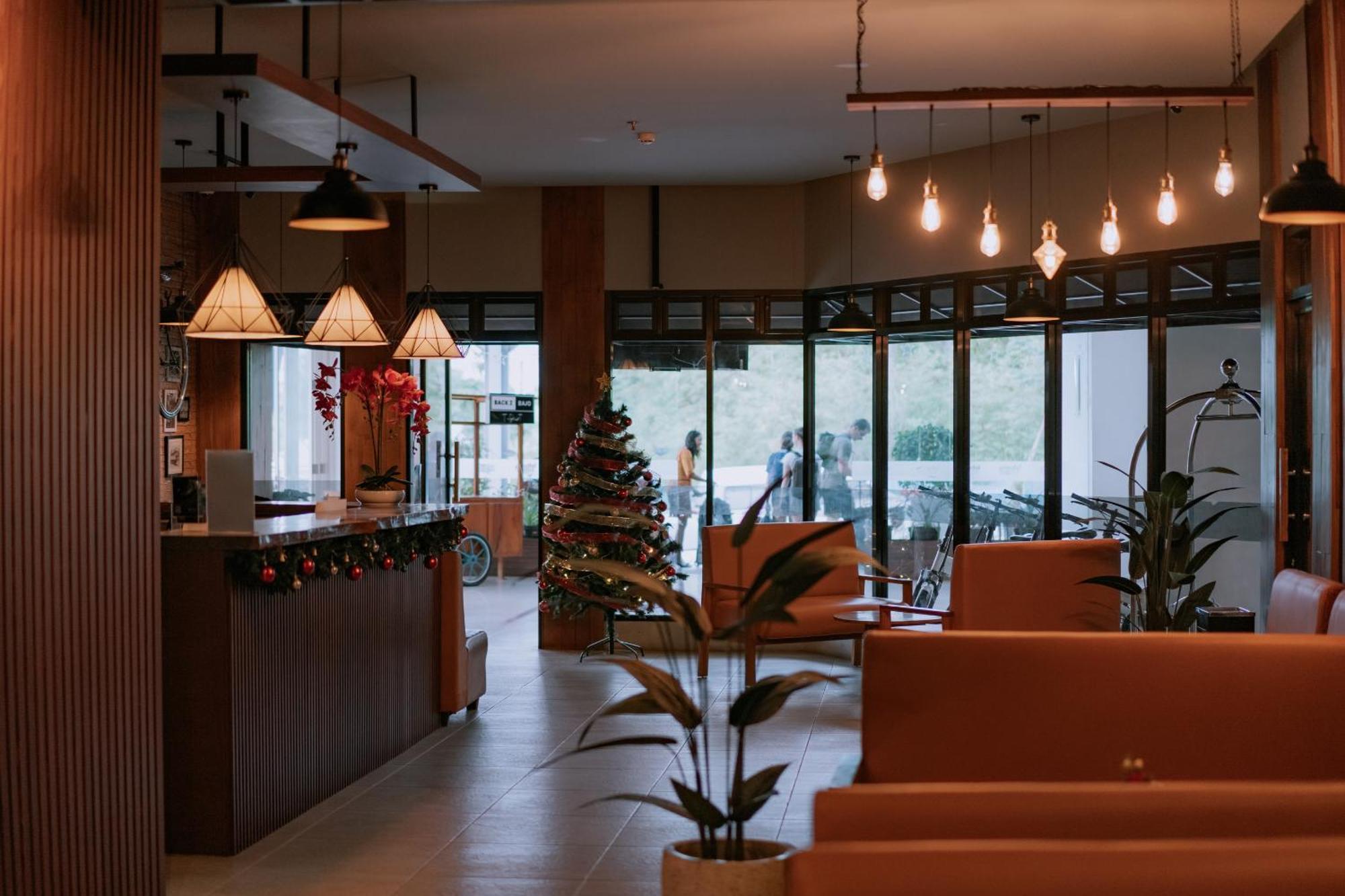 Zasgo Hotel لابوان باجو المظهر الخارجي الصورة