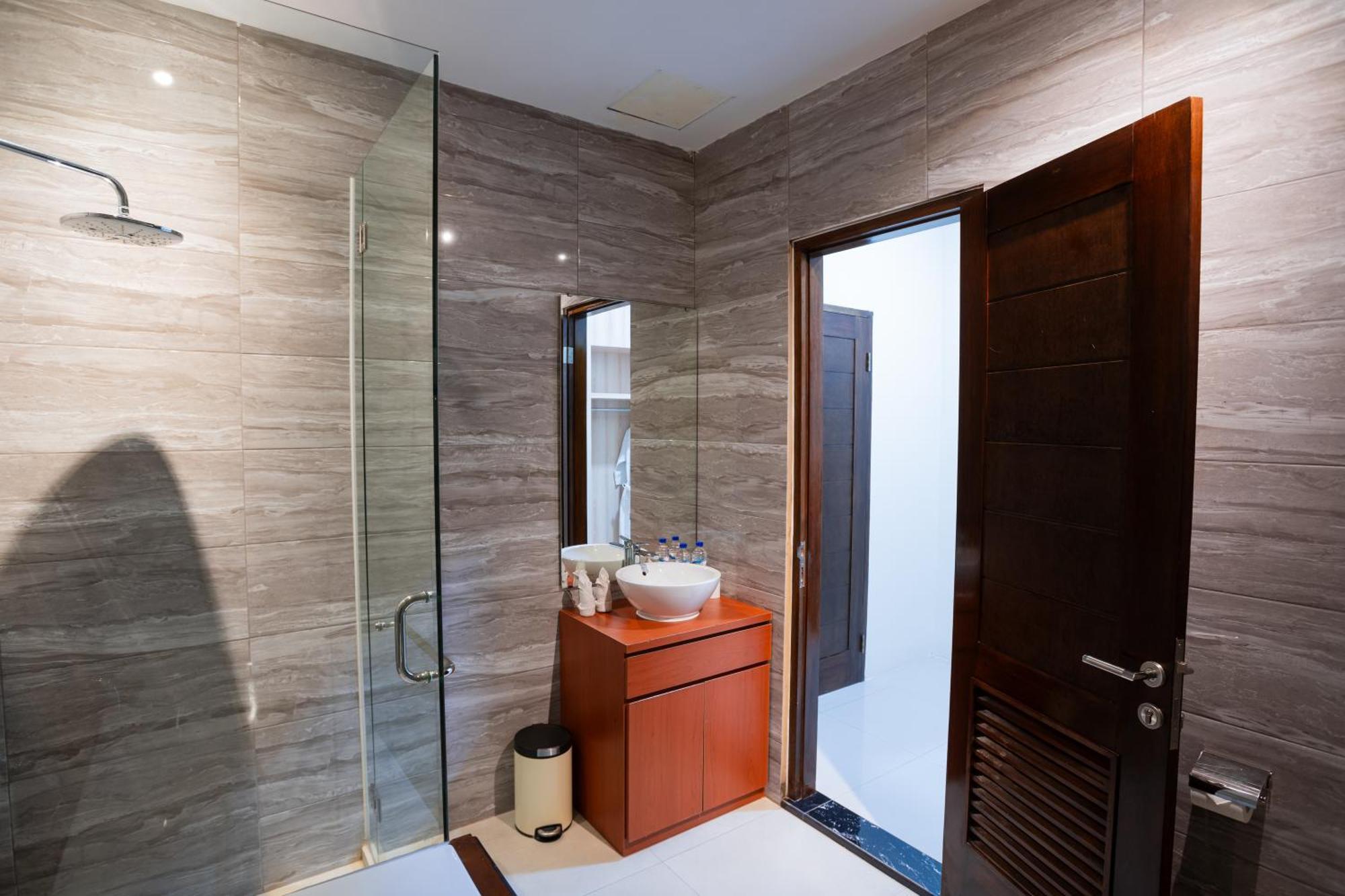 Zasgo Hotel لابوان باجو المظهر الخارجي الصورة