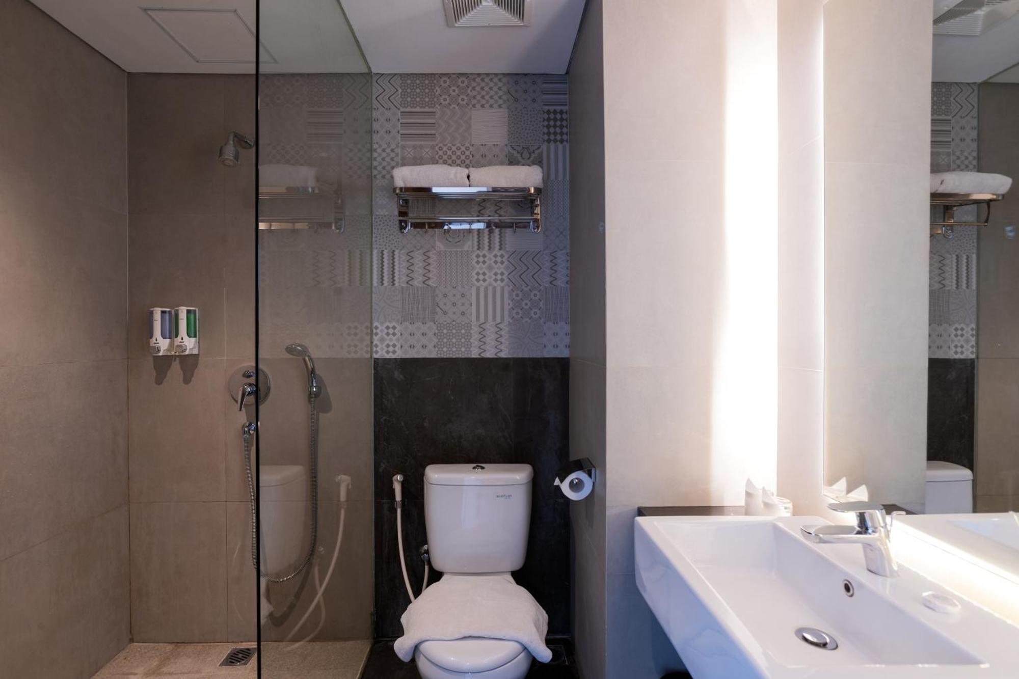 Zasgo Hotel لابوان باجو المظهر الخارجي الصورة